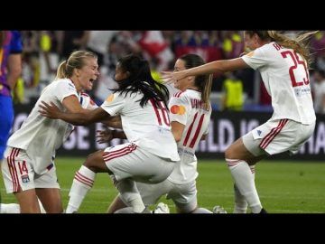 La lionesas arrasan en la final de la Liga de Campeones frente al Barcelona